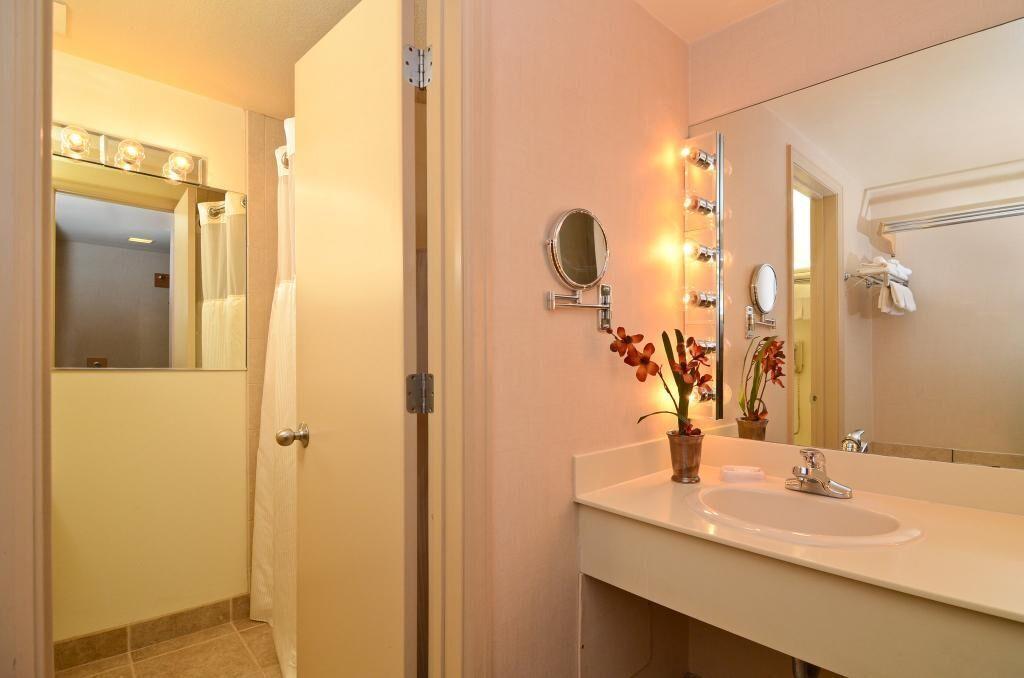 Red Arrow Inn & Suites, A Travelodge By Wyndham Montrose Δωμάτιο φωτογραφία