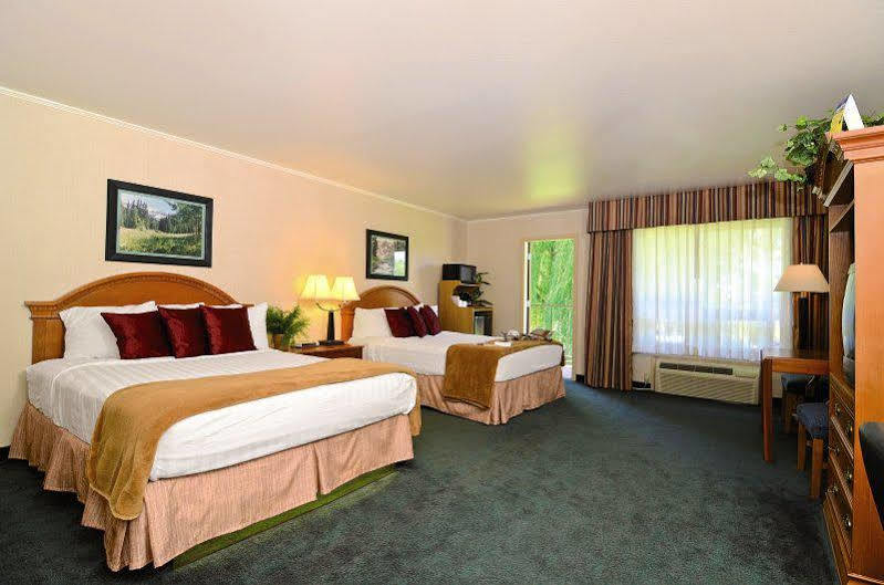 Red Arrow Inn & Suites, A Travelodge By Wyndham Montrose Εξωτερικό φωτογραφία
